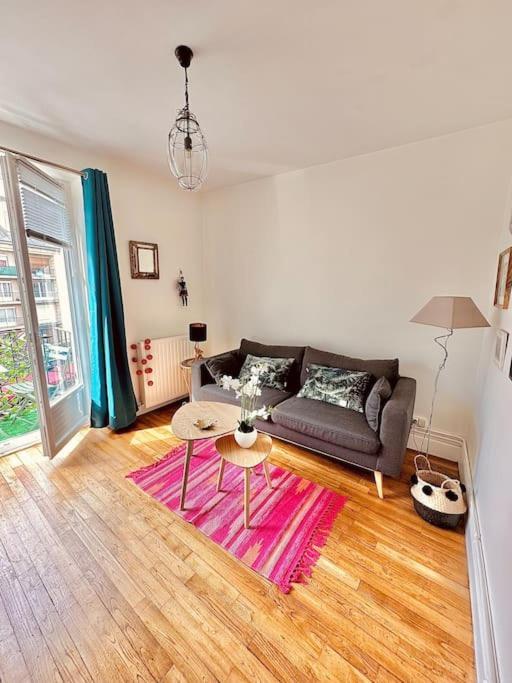 Le Petit Bijou Hyper Centre Sedan Apartment ภายนอก รูปภาพ
