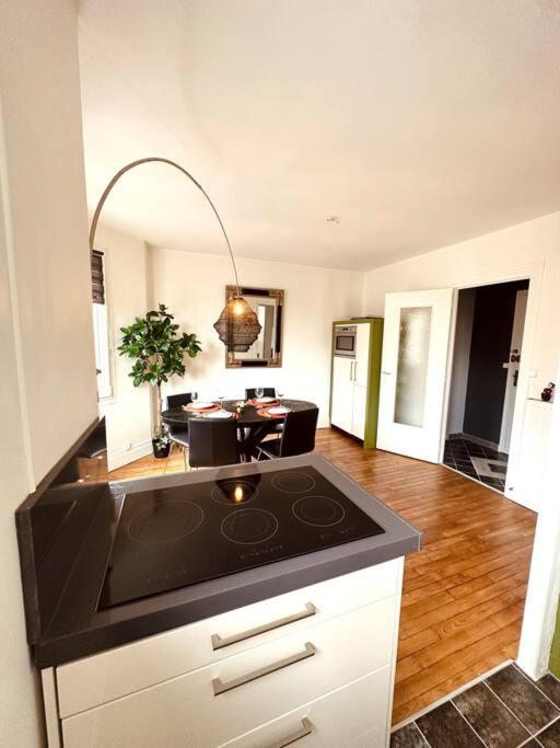 Le Petit Bijou Hyper Centre Sedan Apartment ภายนอก รูปภาพ